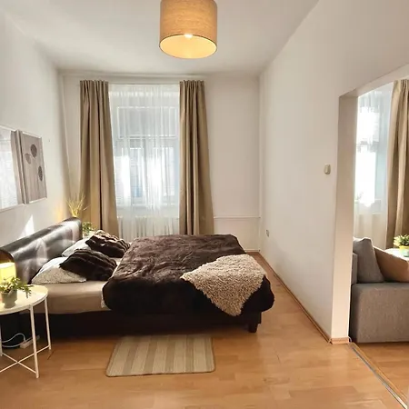 Caroline - Old Town, Ac Apartment Bratislava