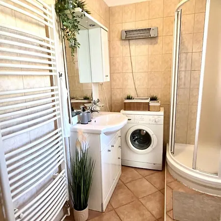 Caroline - Old Town, Ac Bratysława